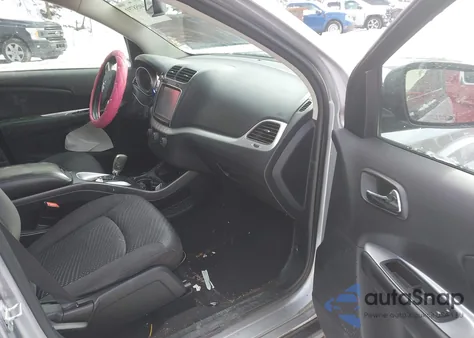 2015 Dodge Journey Sxt z USA, uszkodzony, nr VIN 3C4PDDBG2FT651615